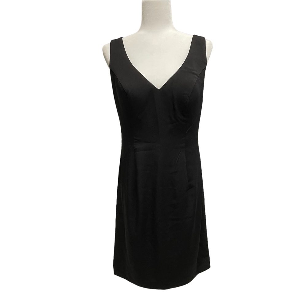 Lan Ting Bride M Sleeveless V-Neck Cocktail Sheath Little Black Dress Lined Zip